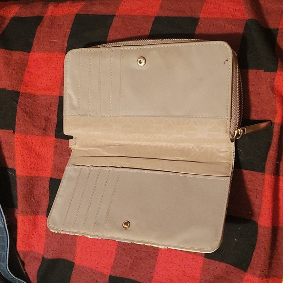 Woman's wallet/change purse - Picture 2 of 3